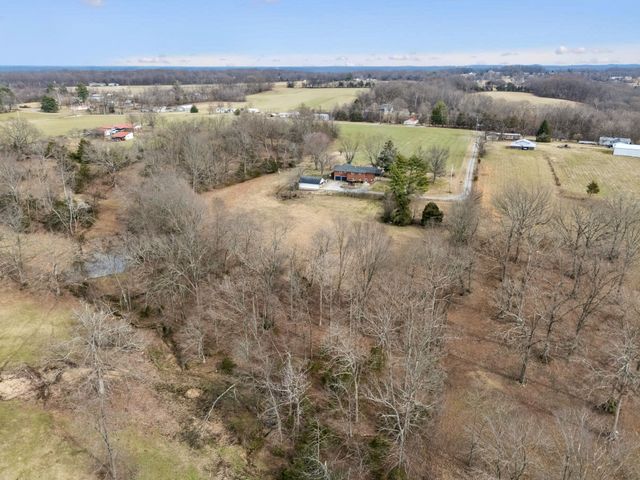 526 W Boiling Springs Rd, Portland, TN 37148