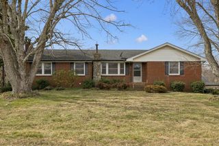 526 W Boiling Springs Rd, Portland, TN 37148