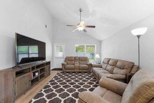 9407 Paloma Creek Drive, Tomball, TX 77375