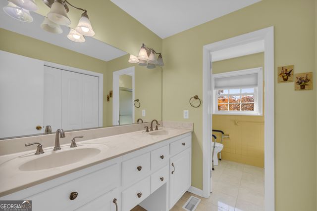 2207 Blacksnake Road, Mount Airy, GA 30563