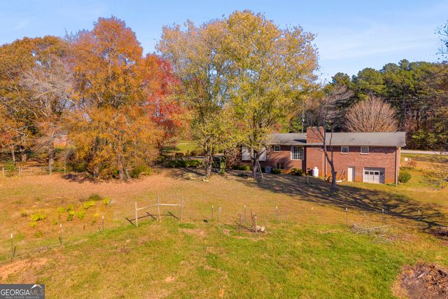 2207 Blacksnake Road, Mount Airy, GA 30563