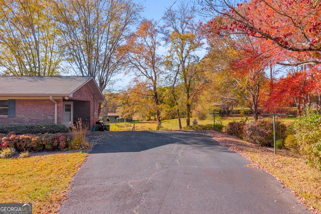 2207 Blacksnake Road, Mount Airy, GA 30563