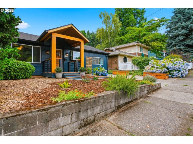 2057 Se 72ND Ave, Portland, OR 97215