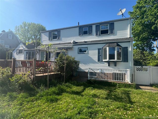 7 Dawes Avenue, Syosset, NY 11791
