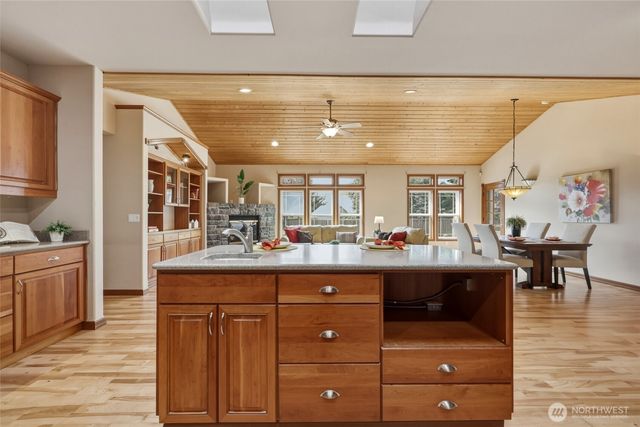 9315 Milburn Loop SE, Olympia, WA 98513