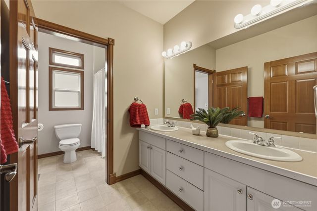 9315 Milburn Loop SE, Olympia, WA 98513