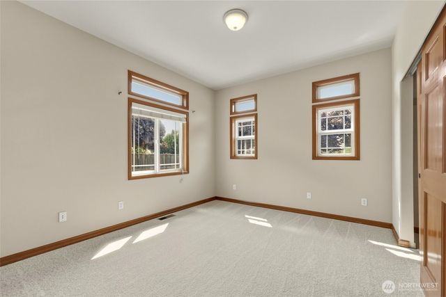 9315 Milburn Loop SE, Olympia, WA 98513