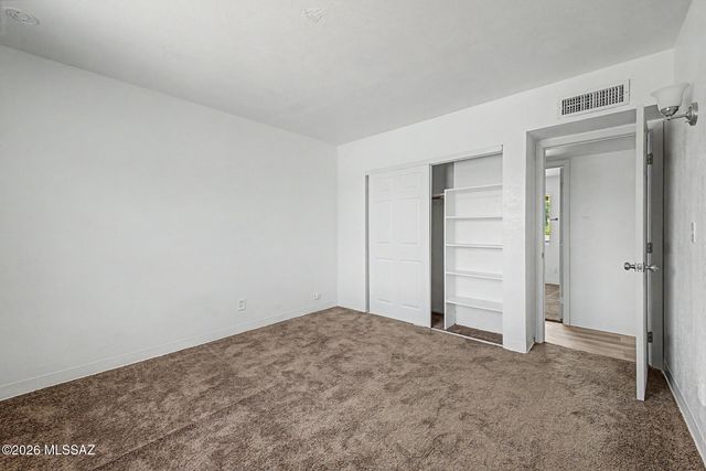 1427 E Silverlake Road, Tucson, AZ 85713