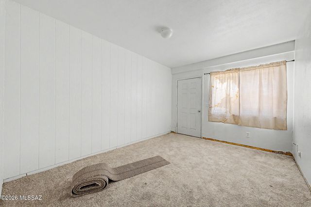 1427 E Silverlake Road, Tucson, AZ 85713