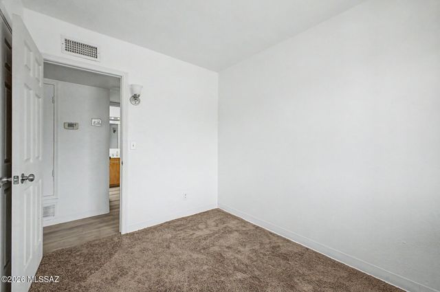 1427 E Silverlake Road, Tucson, AZ 85713