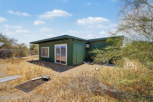 1427 E Silverlake Road, Tucson, AZ 85713