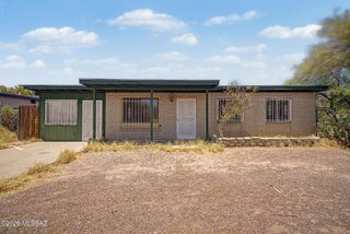 1427 E Silverlake Road, Tucson, AZ 85713
