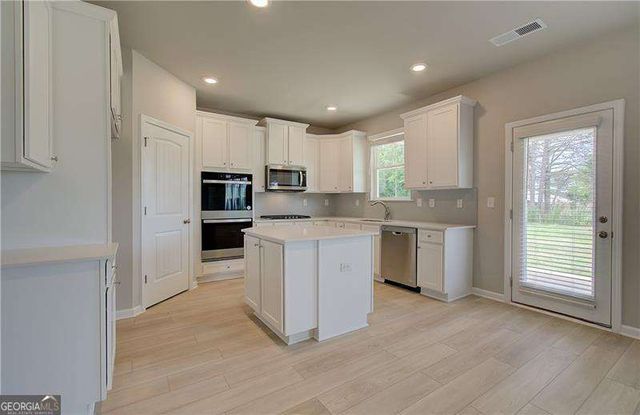 282 Arnewood Circle, Mcdonough, GA 30253