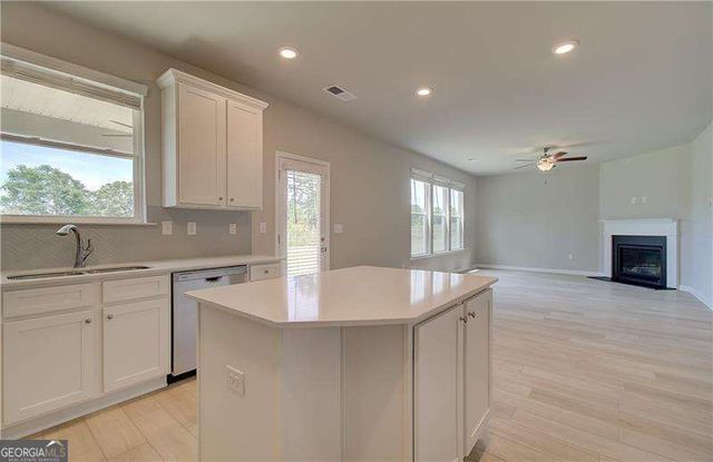 282 Arnewood Circle, Mcdonough, GA 30253