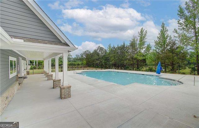 282 Arnewood Circle, Mcdonough, GA 30253