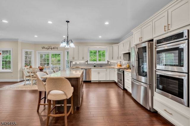 1121 N Washington Ave, Green Brook Twp., NJ 08812