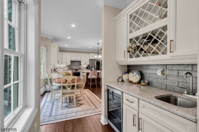1121 N Washington Ave, Green Brook Twp., NJ 08812