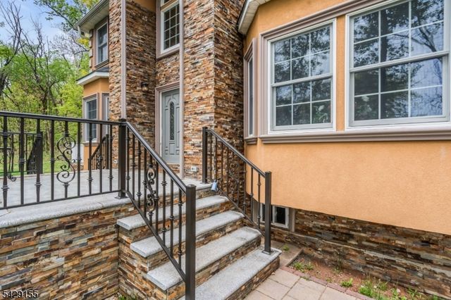 1121 N Washington Ave, Green Brook Twp., NJ 08812