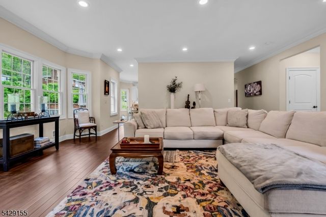 1121 N Washington Ave, Green Brook Twp., NJ 08812