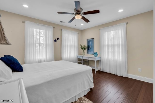 1121 N Washington Ave, Green Brook Twp., NJ 08812