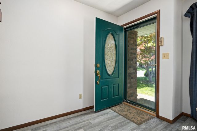 1814 W LATHAM Lane, Peoria, IL 61614