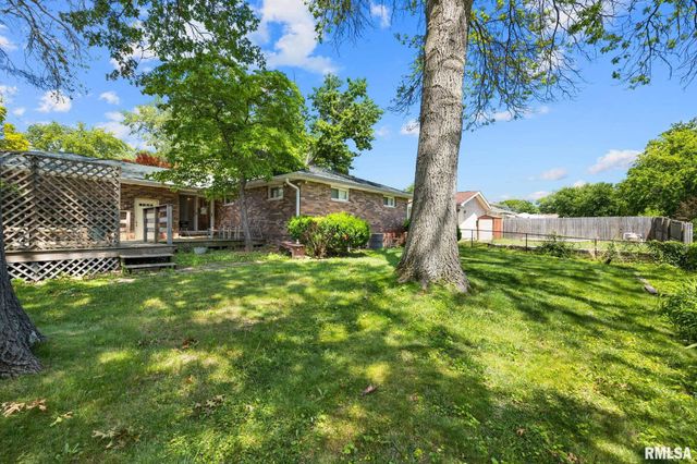 1814 W LATHAM Lane, Peoria, IL 61614