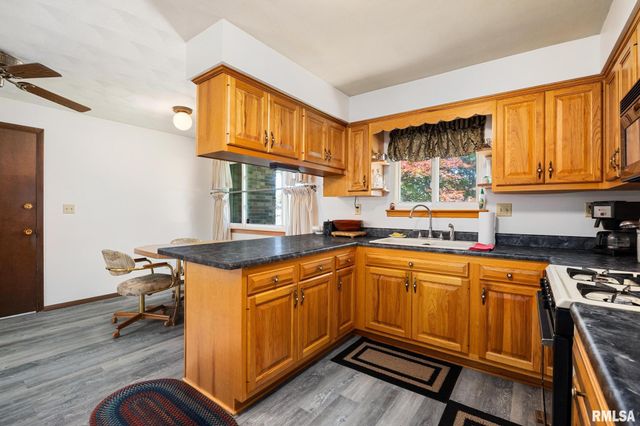 1814 W LATHAM Lane, Peoria, IL 61614