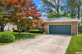 1814 W LATHAM Lane, Peoria, IL 61614