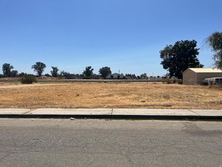 7015 N Weber Ave, Fresno, CA 93722