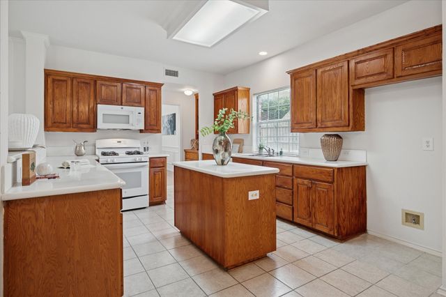 6629 Wickliff Trail, Plano, TX 75023