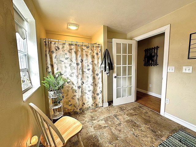 1984 OAKRIDGE ROAD, Neenah, WI 54956