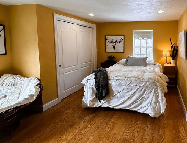 1984 OAKRIDGE ROAD, Neenah, WI 54956