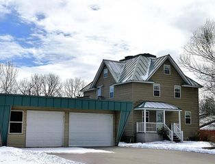 1984 OAKRIDGE ROAD, Neenah, WI 54956