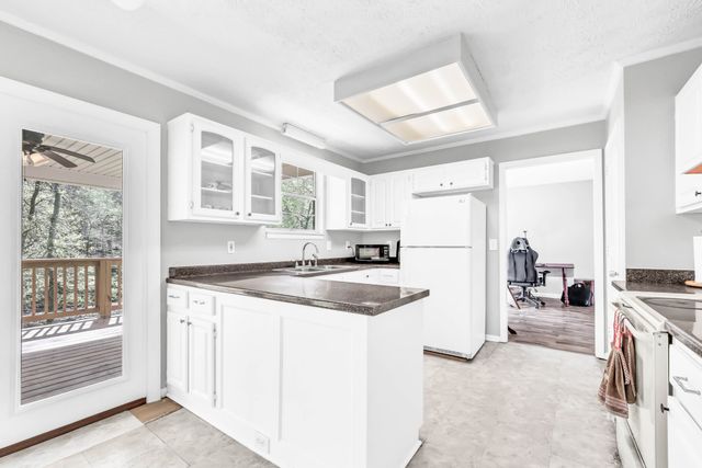 1737 Broadripple Dr, Clarksville, TN 37042