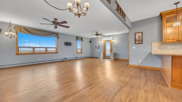 8210 Kettle View DRIVE, Kewaskum, WI 53040