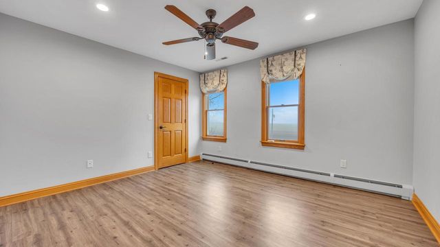 8210 Kettle View DRIVE, Kewaskum, WI 53040