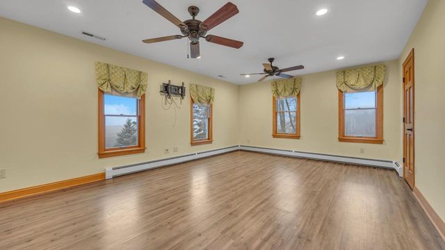 8210 Kettle View DRIVE, Kewaskum, WI 53040