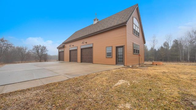 8210 Kettle View DRIVE, Kewaskum, WI 53040