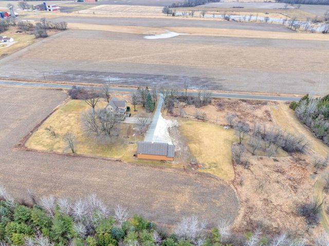 8210 Kettle View DRIVE, Kewaskum, WI 53040