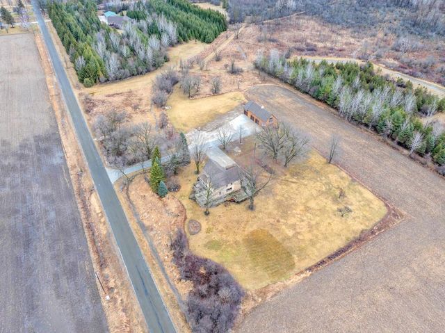 8210 Kettle View DRIVE, Kewaskum, WI 53040