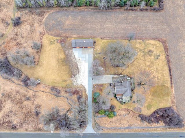 8210 Kettle View DRIVE, Kewaskum, WI 53040