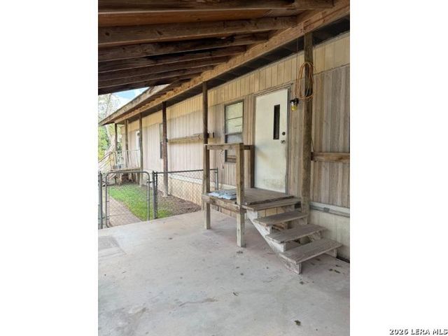 709 RIDGECLIFF DR, New Braunfels, TX 78130