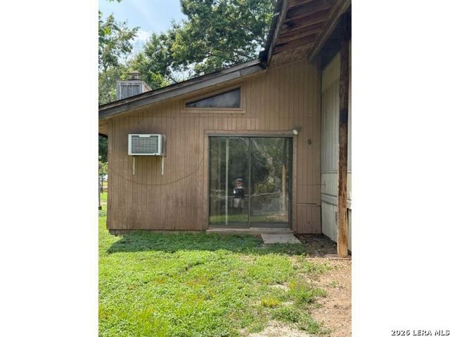 709 RIDGECLIFF DR, New Braunfels, TX 78130