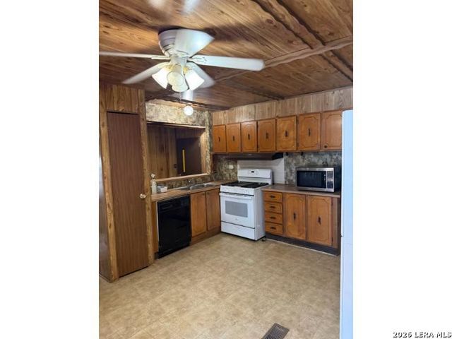 709 RIDGECLIFF DR, New Braunfels, TX 78130
