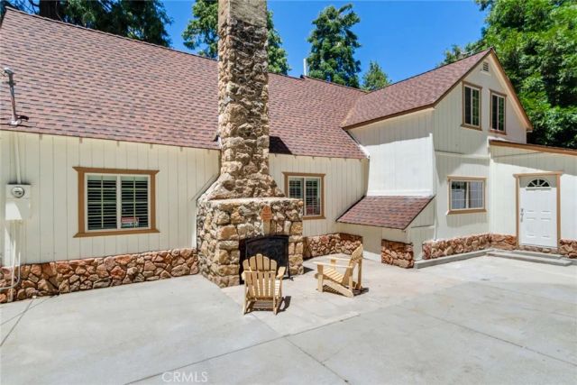 901 Ca-173, Lake Arrowhead, CA 92352