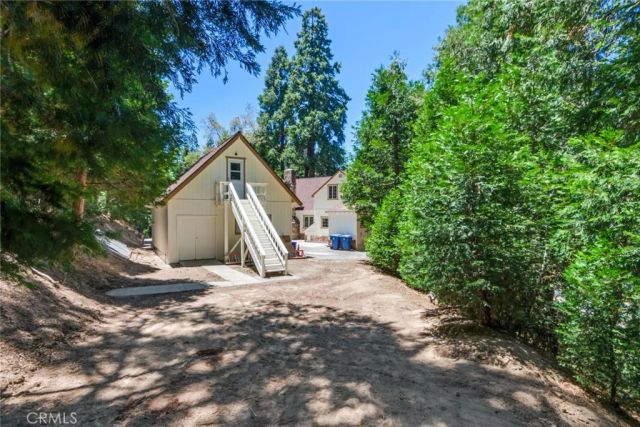 901 Ca-173, Lake Arrowhead, CA 92352