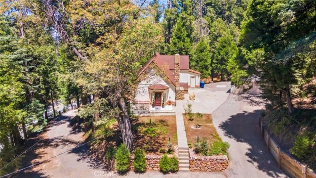 901 Ca-173, Lake Arrowhead, CA 92352