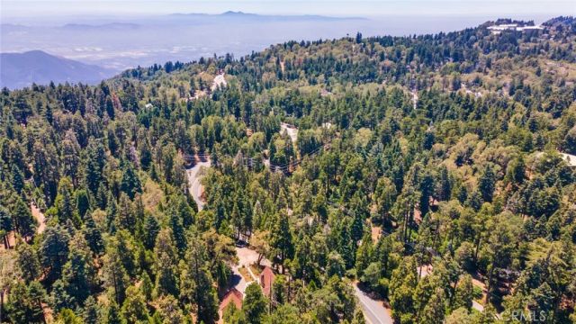 901 Ca-173, Lake Arrowhead, CA 92352
