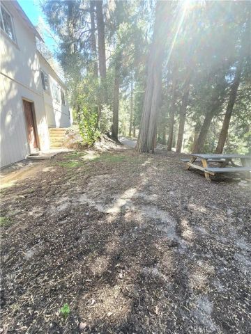 901 Ca-173, Lake Arrowhead, CA 92352