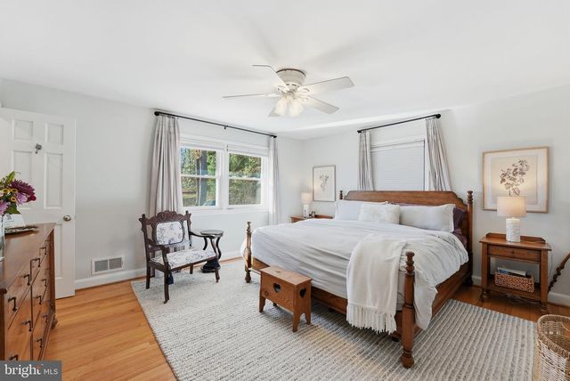 7001 ARBOR LN, Mclean, VA 22101